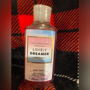 Lovely Dreamer body wash